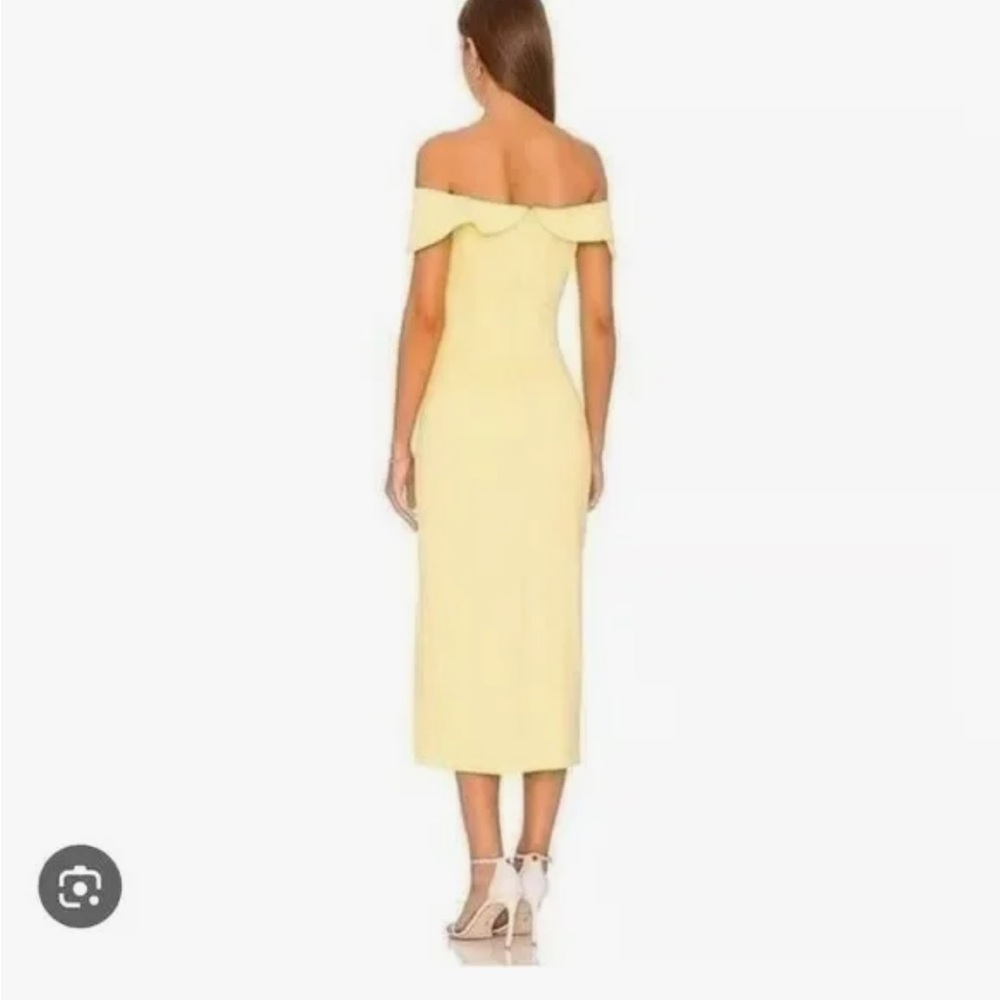 Elliatt Lemon Off-Shoulder Midi Dress
